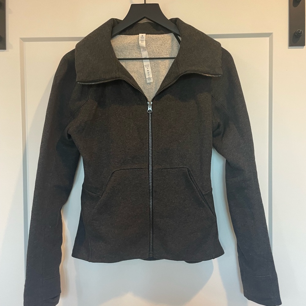 Lululemon lightweight jacket